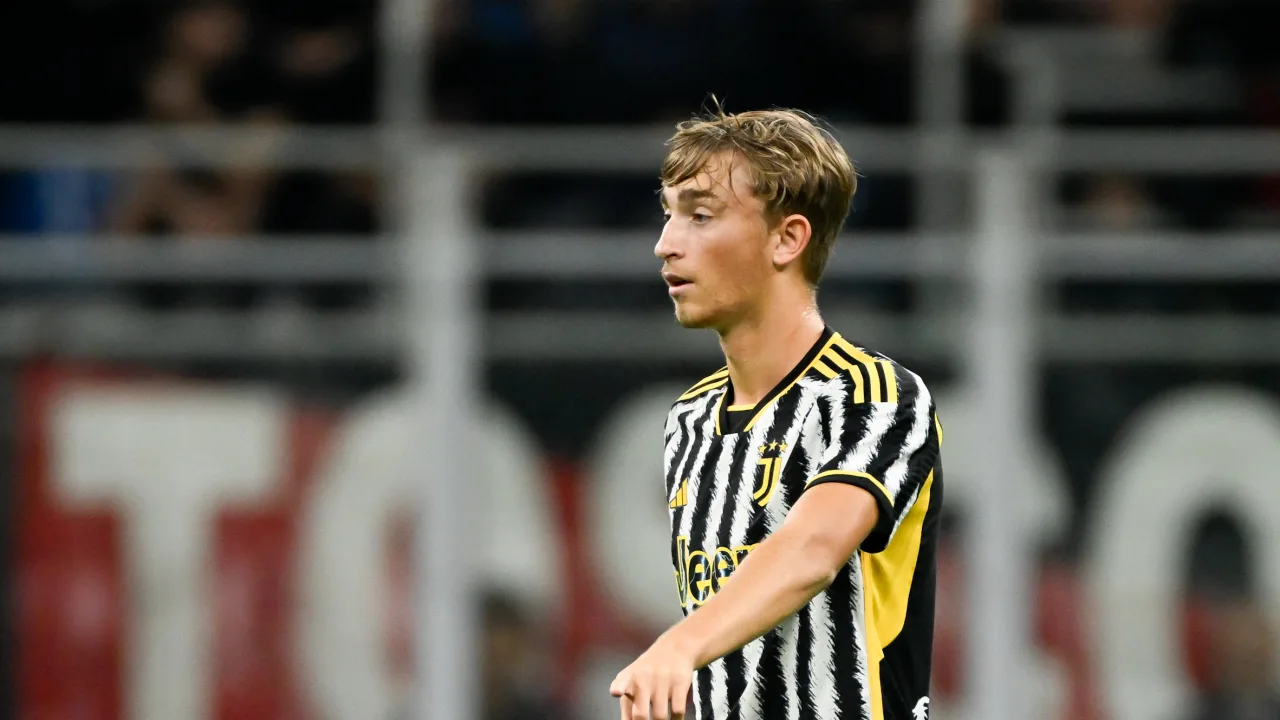 Bournemouth Agree Deal to Sign Talented CB Dean Huijsen from Juve for €18m