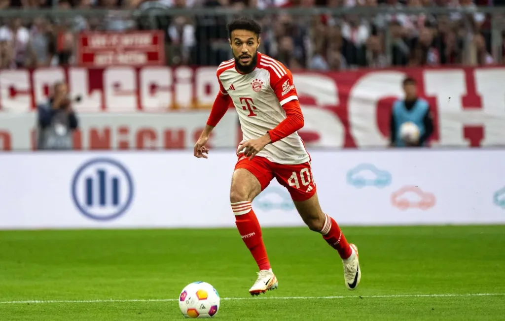 Noussair Mazraoui Said Yes to Man United: Contract Terms Agreed, Awaiting Wan-Bissaka Decision